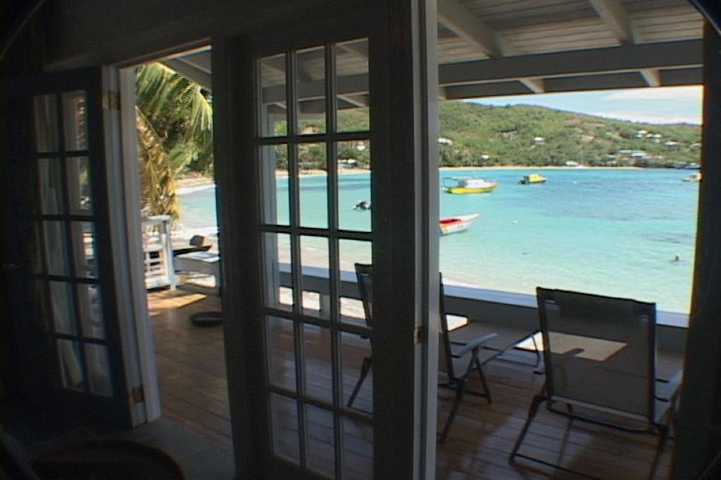 Friendship Bequia Beachfront Villa Hotel מראה חיצוני תמונה