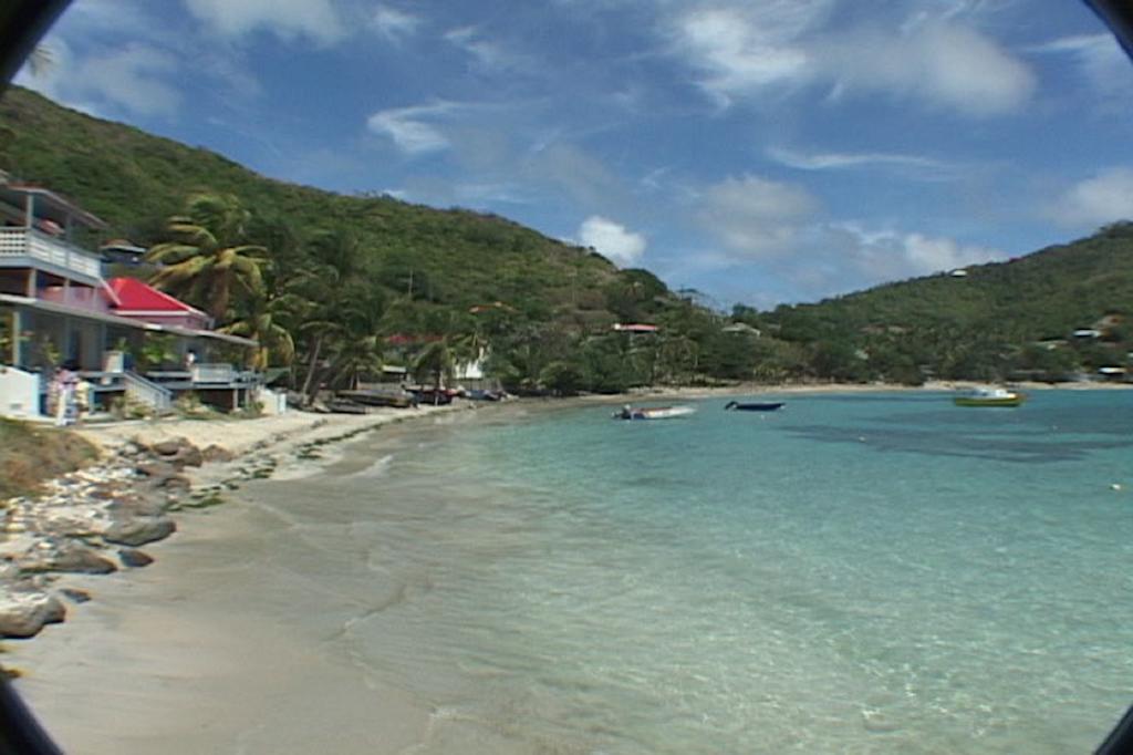 Friendship Bequia Beachfront Villa Hotel מראה חיצוני תמונה