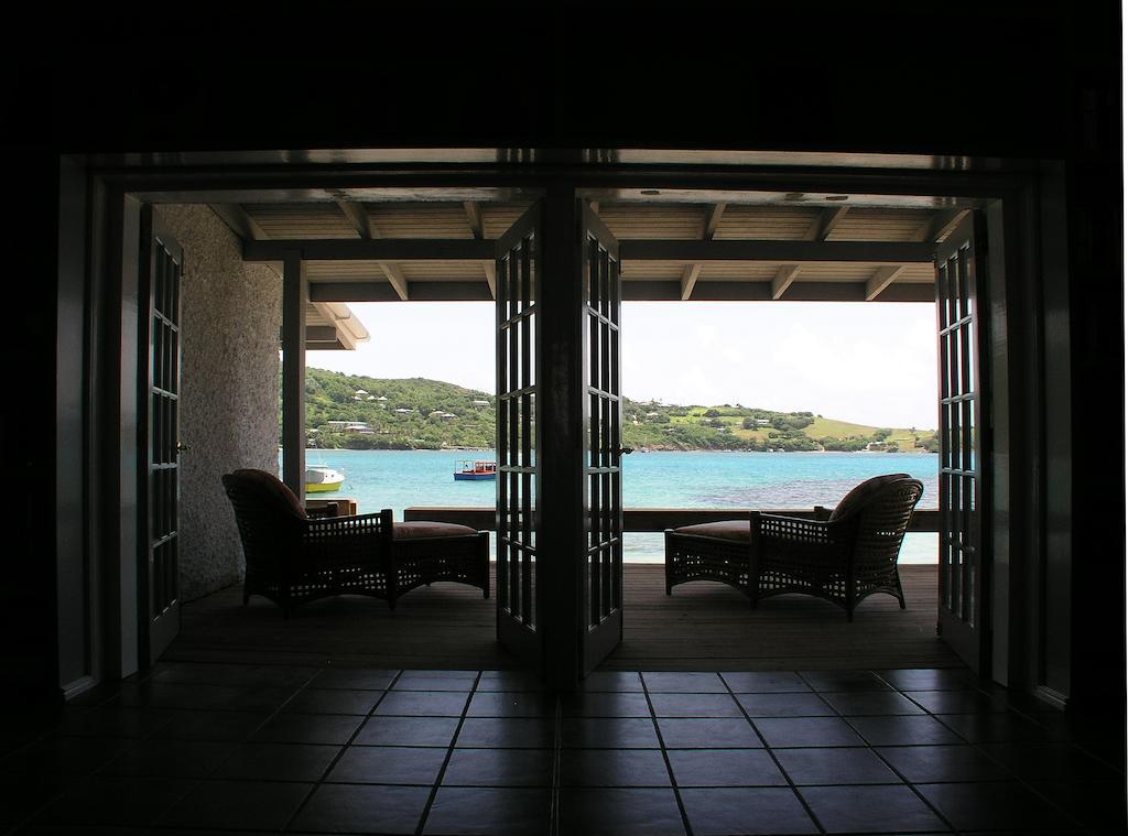 Friendship Bequia Beachfront Villa Hotel מראה חיצוני תמונה