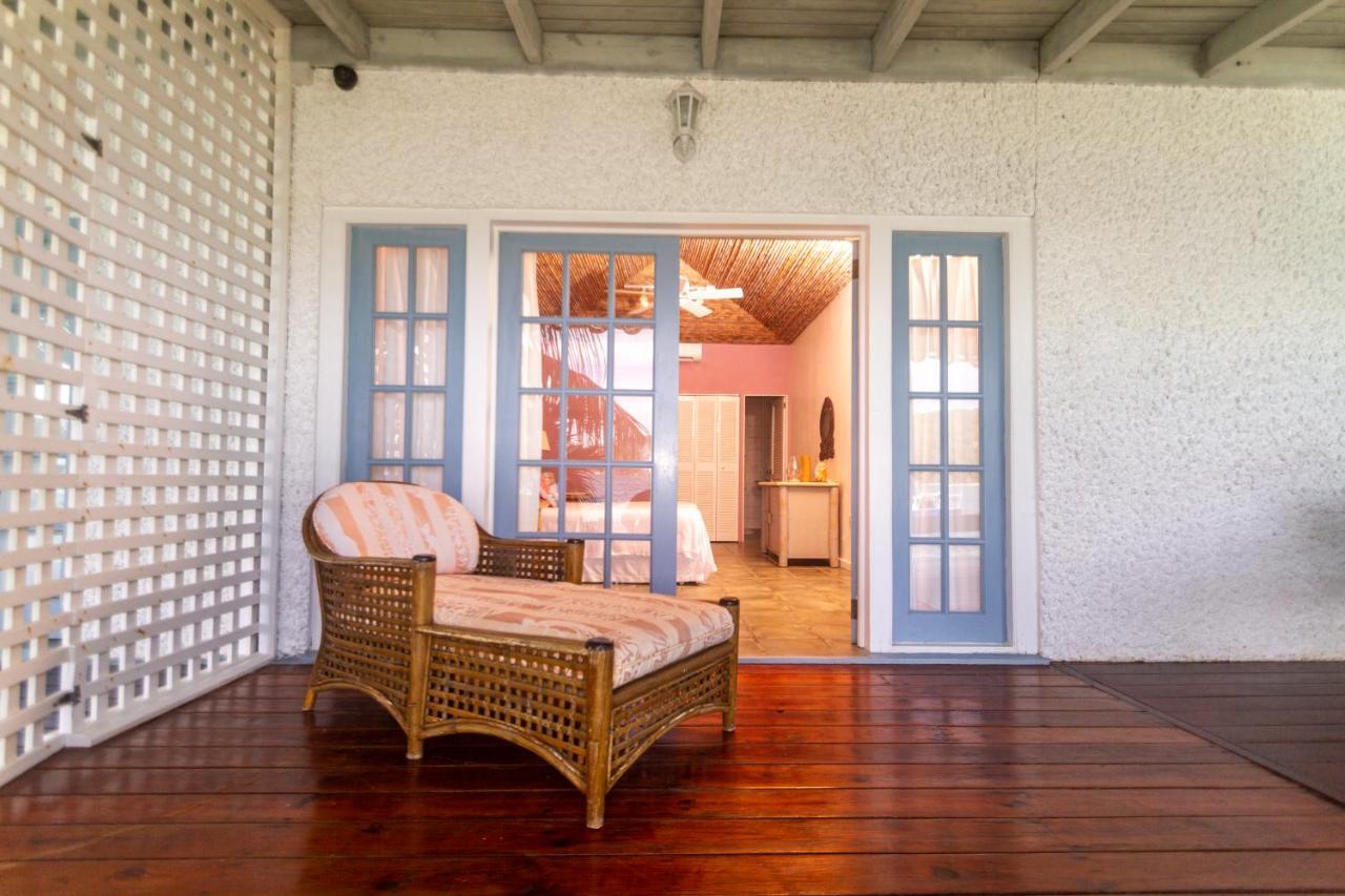 Friendship Bequia Beachfront Villa Hotel מראה חיצוני תמונה